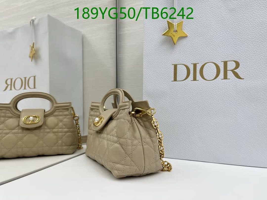 Dior-Bags(5A) Code: TB6242 $: 189USD