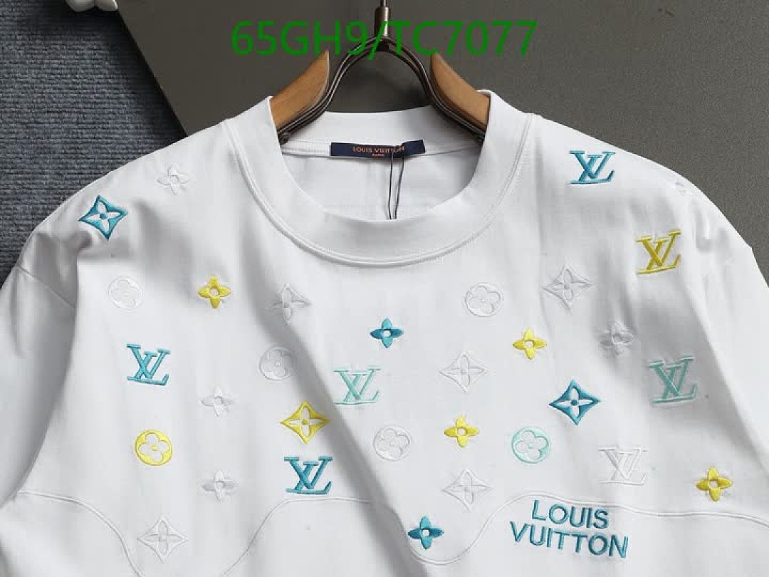 LV-Clothing Code: TC7077 $: 65USD