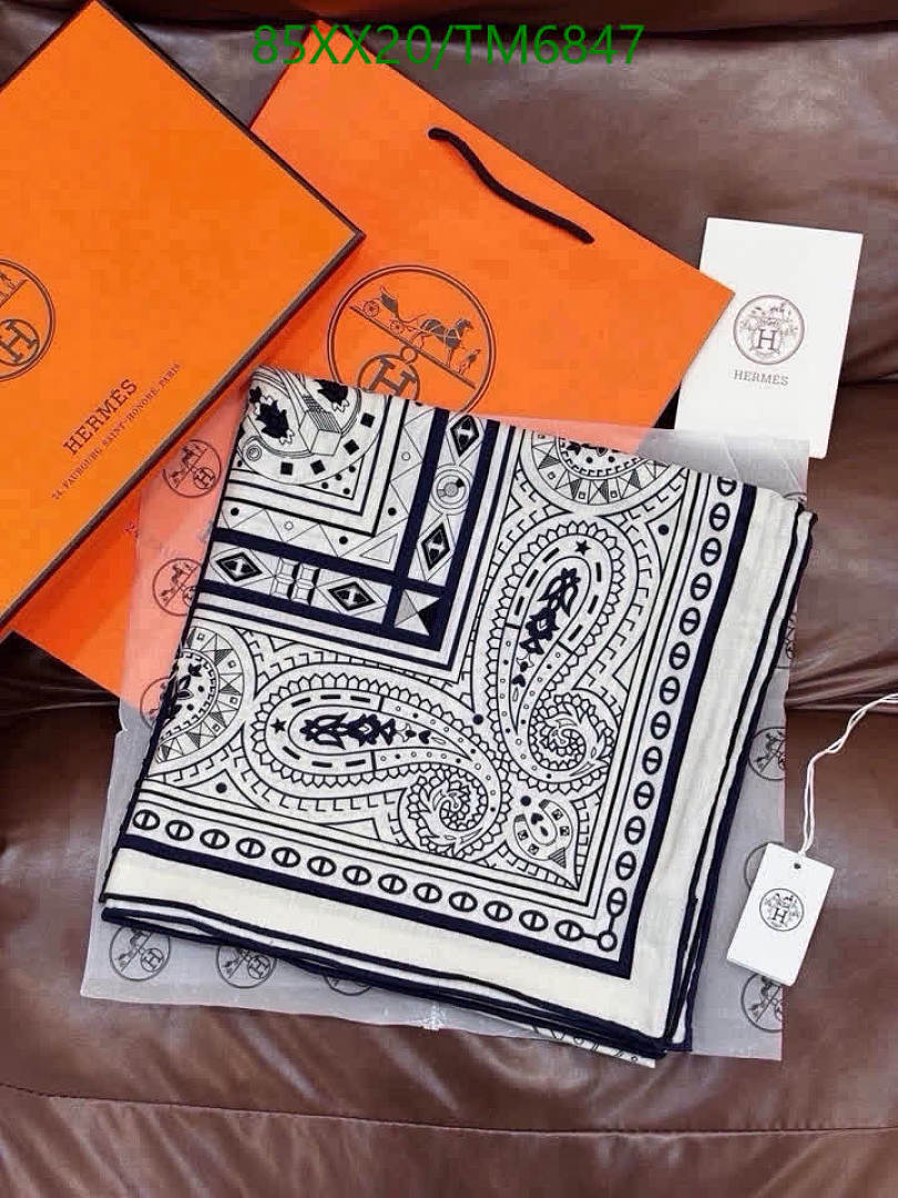 Hermes-Scarves Code: TM6847 $: 85USD