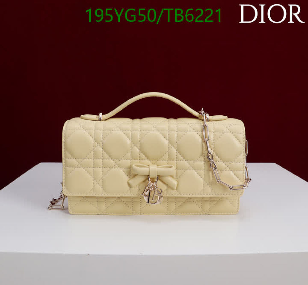 Dior-Bags(5A) Code: TB6221 $: 195USD