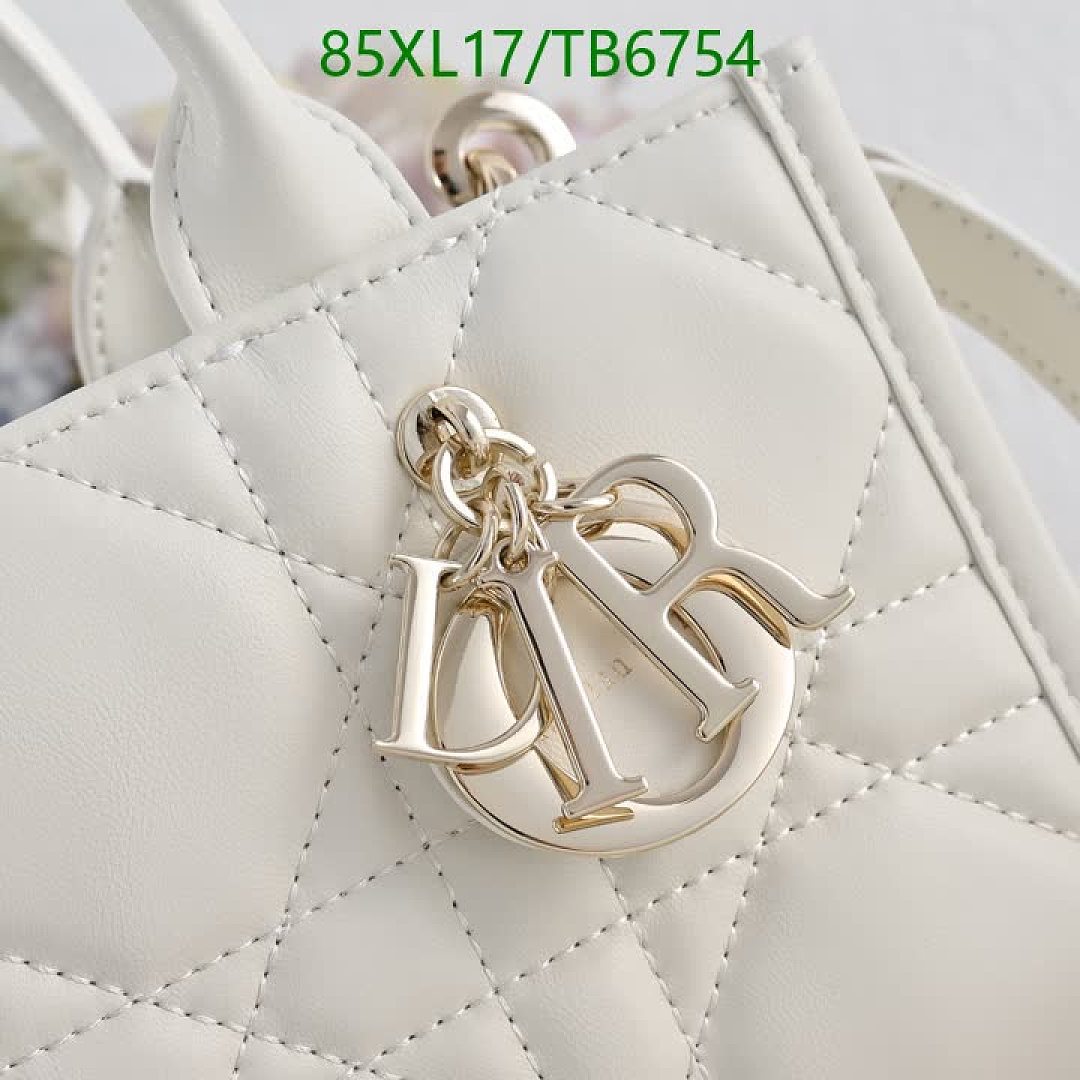 Dior-Bags(4A) Code: TB6754 $: 85USD