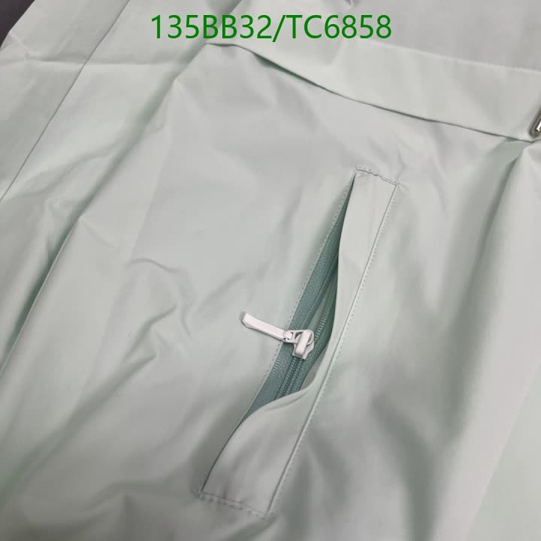 Moncler-Clothing Code: TC6858 $: 135USD