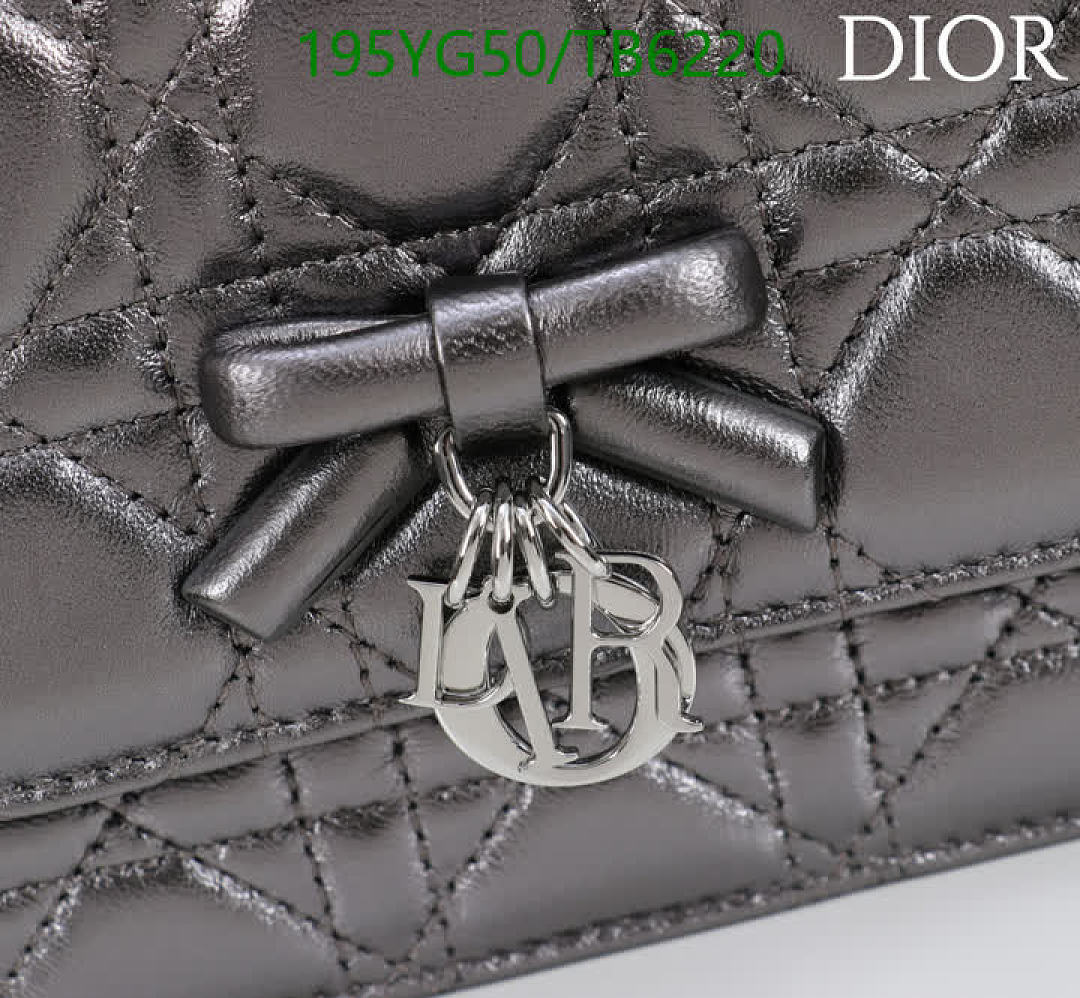Dior-Bags(5A) Code: TB6220 $: 195USD