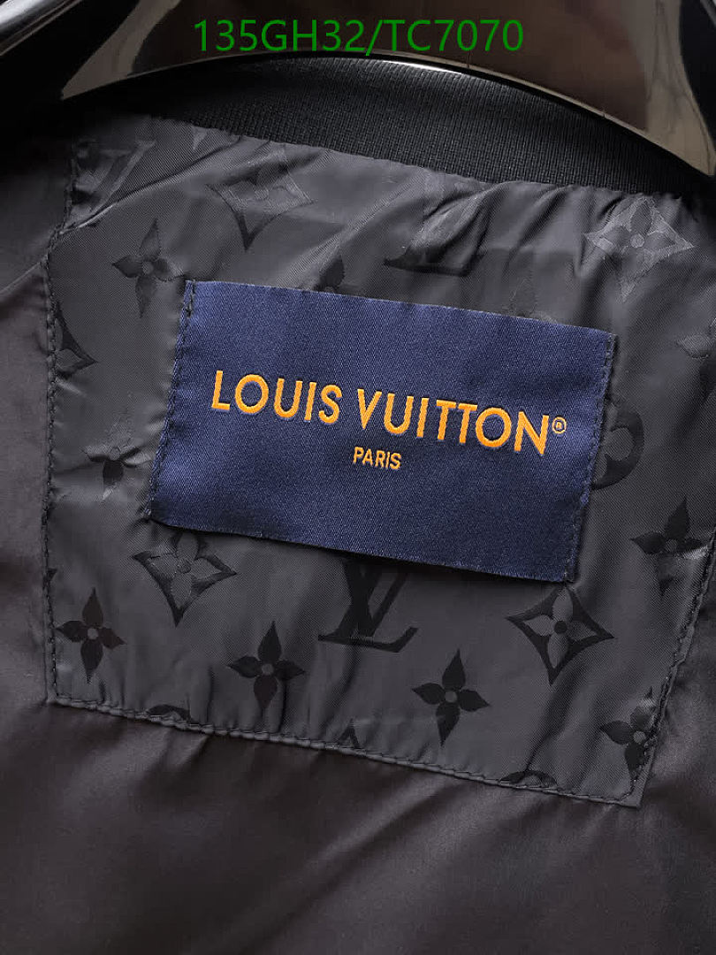 LV-Clothing Code: TC7070 $: 135USD