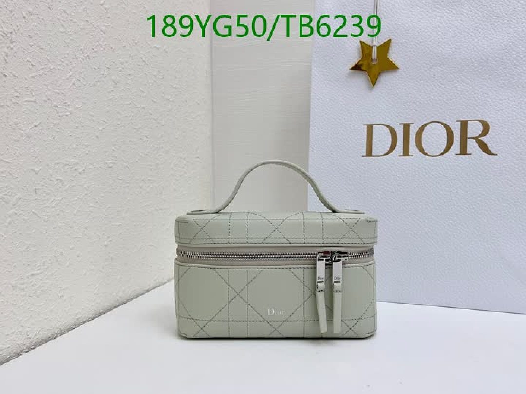 Dior-Bags(5A) Code: TB6239 $: 189USD