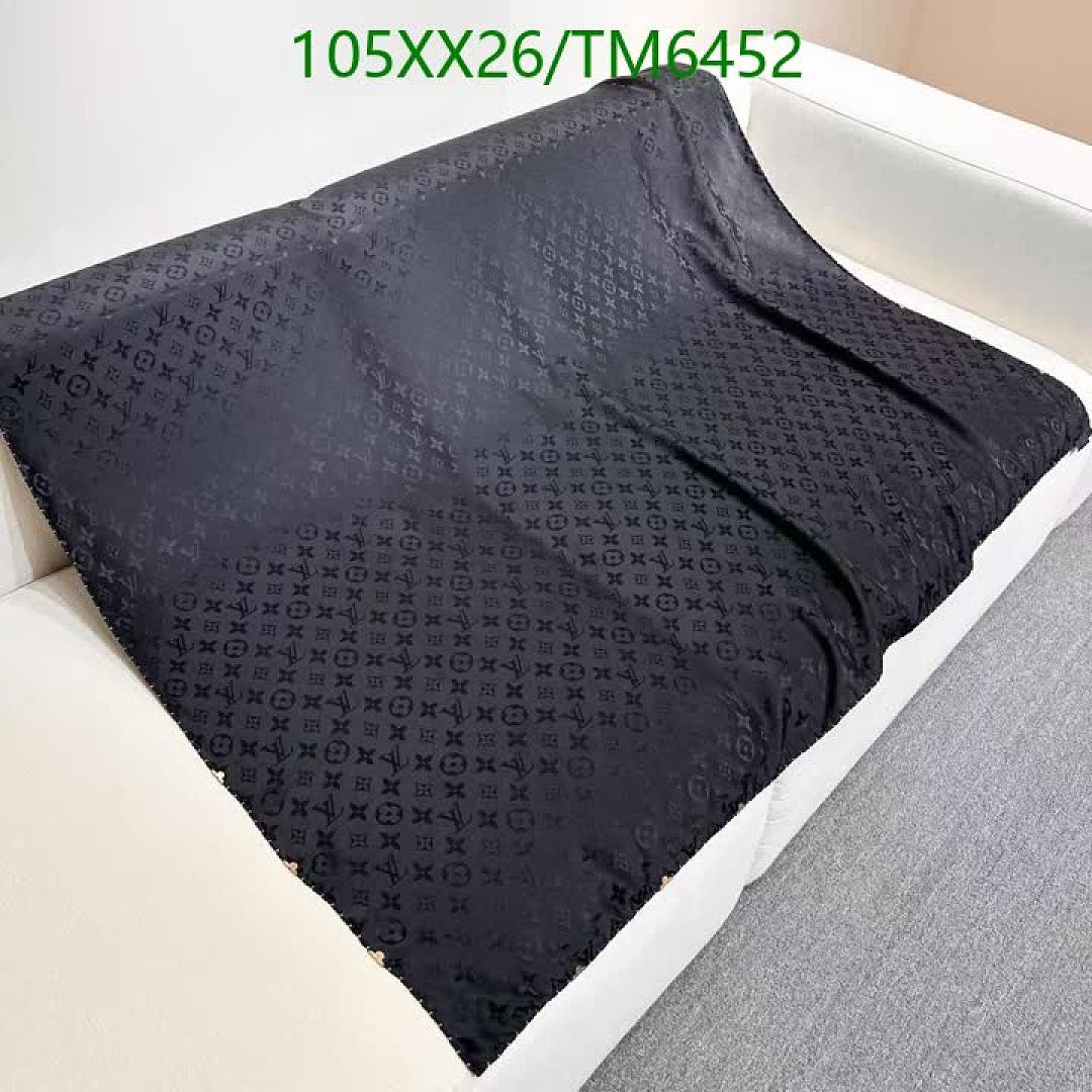 LV-Scarves Code: TM6452 $: 105USD