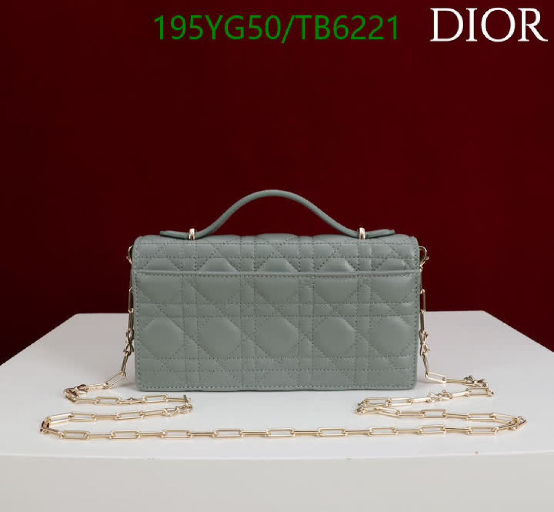 Dior-Bags(5A) Code: TB6221 $: 195USD