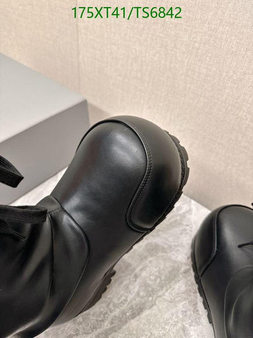 Boots-Shoes(Men) Code: TS6842 $: 175USD