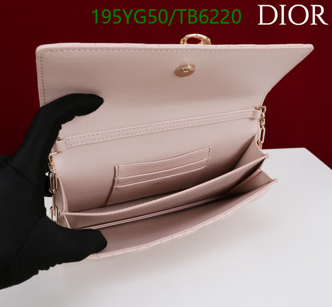 Dior-Bags(5A) Code: TB6220 $: 195USD