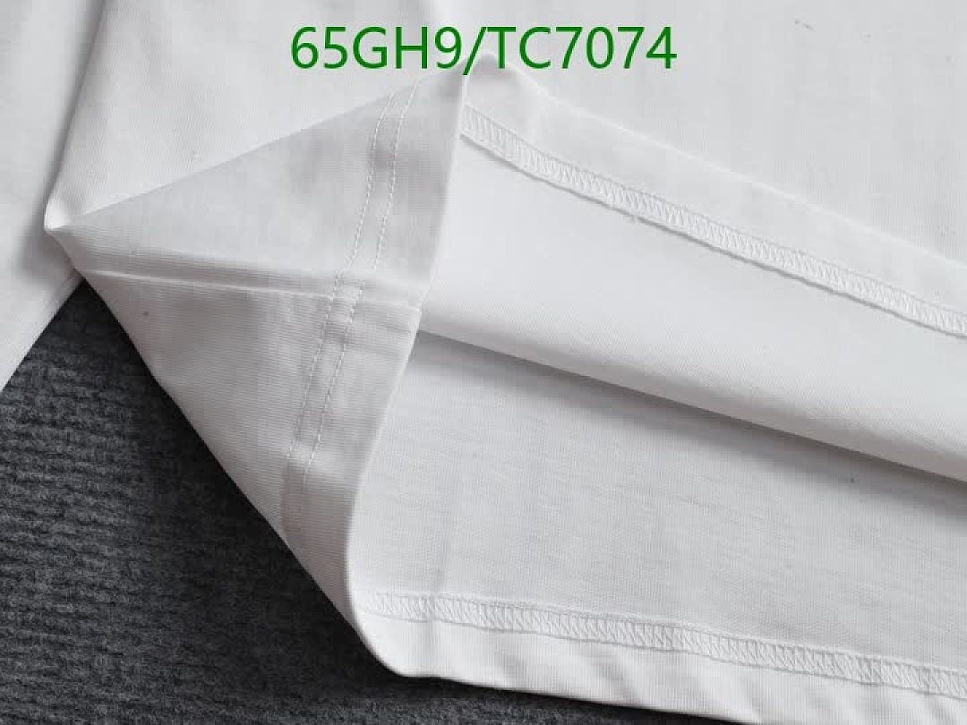 LV-Clothing Code: TC7074 $: 65USD