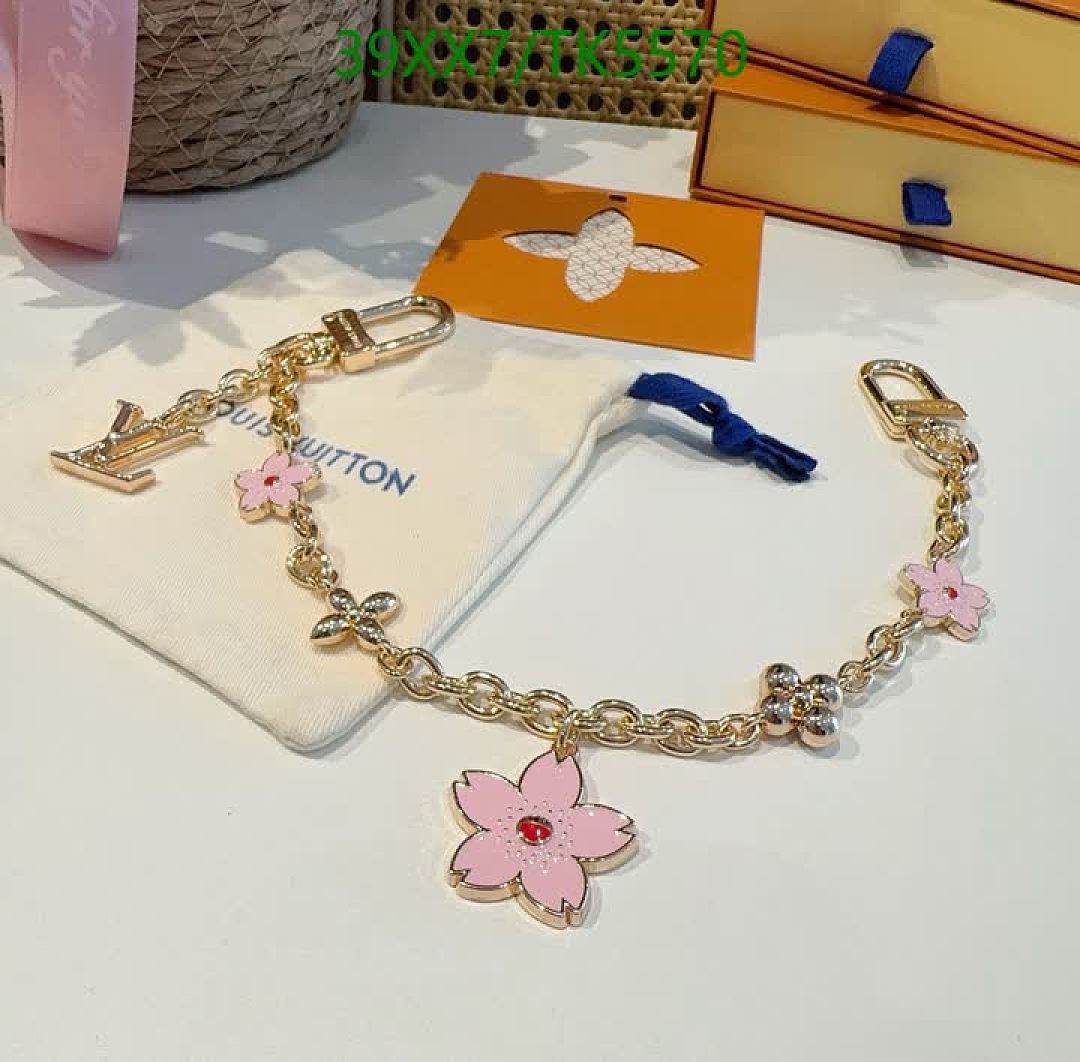 LV-Keychains & Bag Charms Code: TK5570 $: 39USD