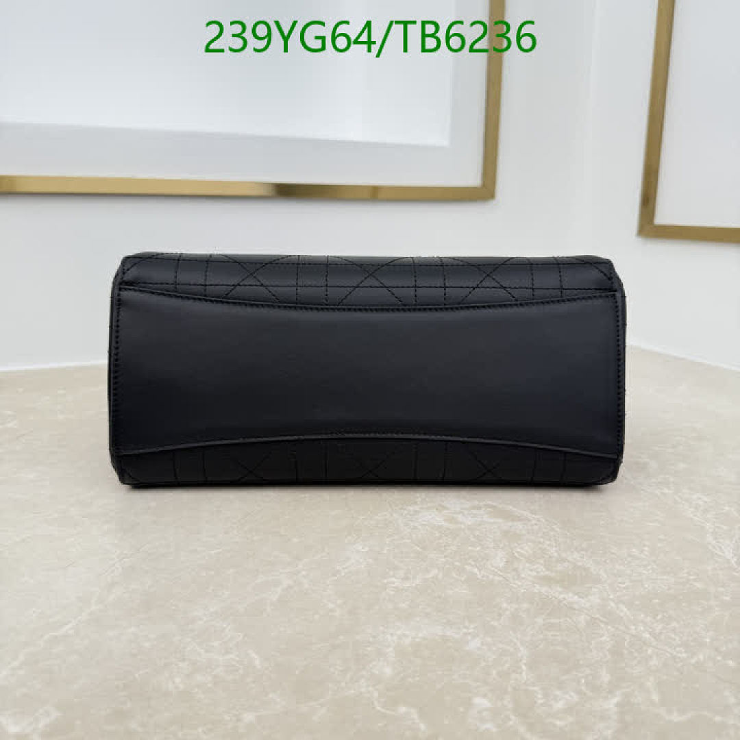 Dior-Bags(5A) Code: TB6236 $: 239USD
