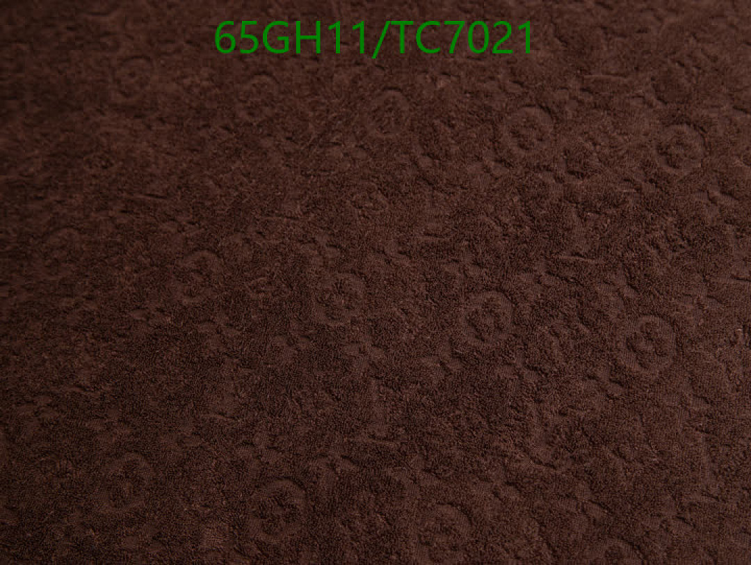 LV-Clothing Code: TC7021 $: 65USD