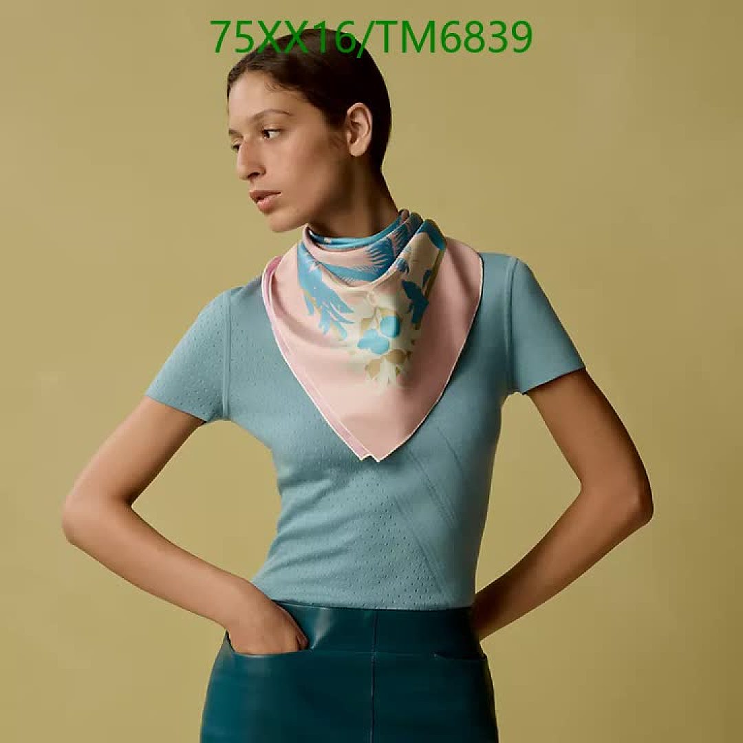 Hermes-Scarves Code: TM6839 $: 75USD