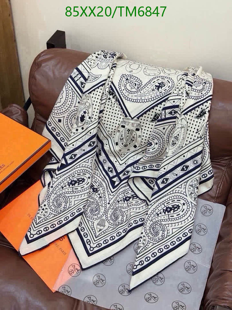 Hermes-Scarves Code: TM6847 $: 85USD
