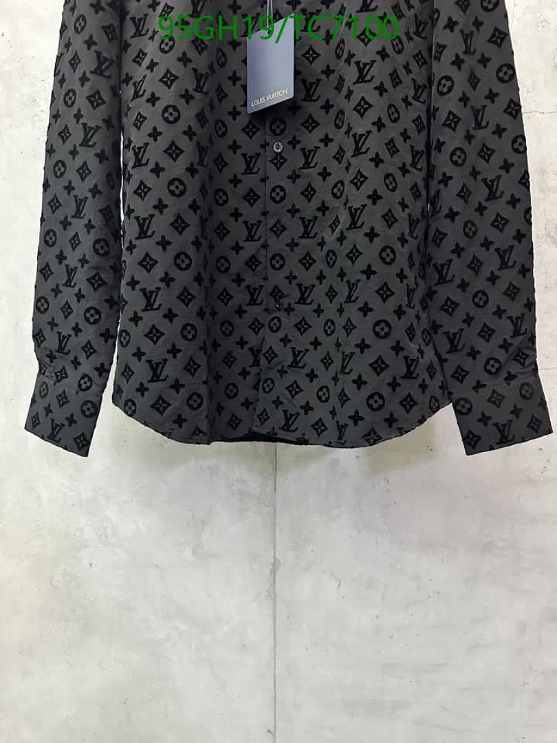 LV-Clothing Code: TC7100 $: 95USD