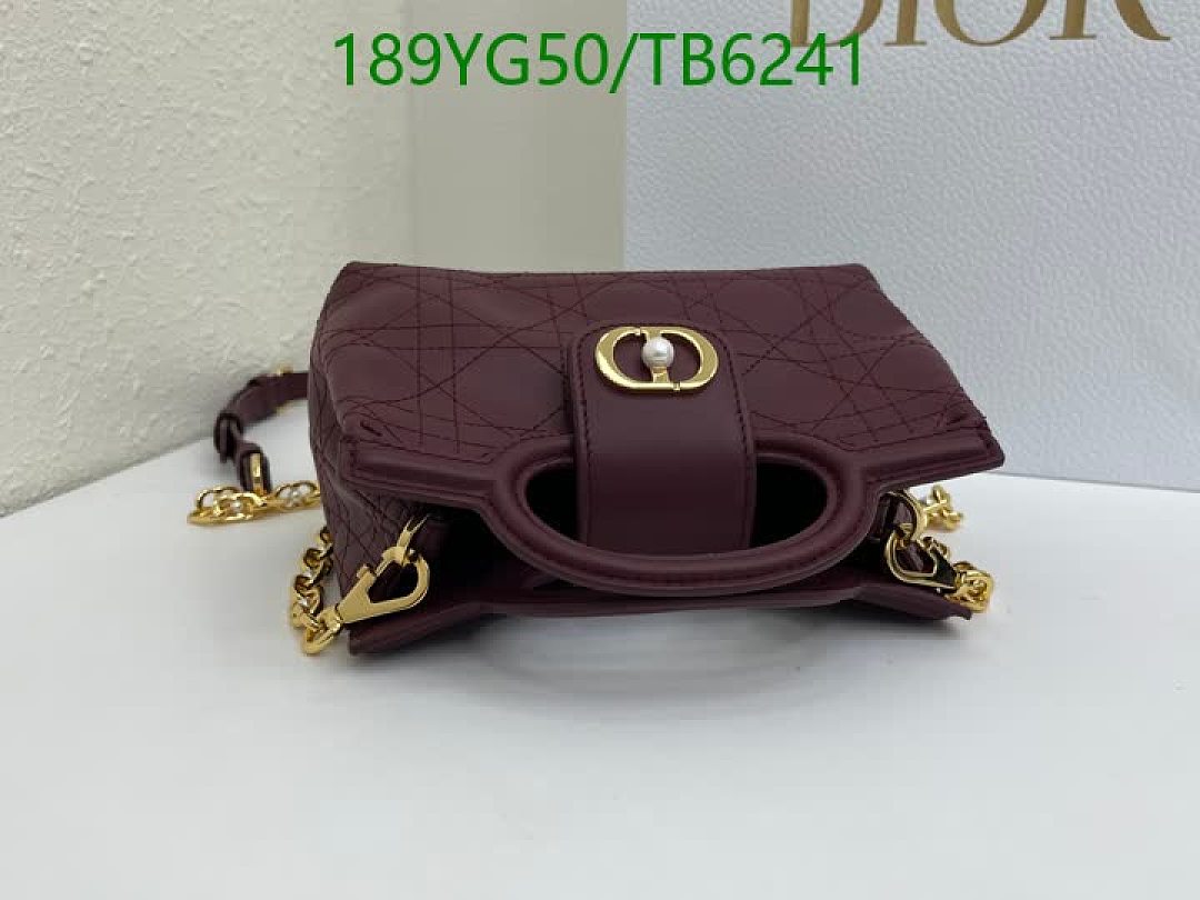 Dior-Bags(5A) Code: TB6241 $: 189USD