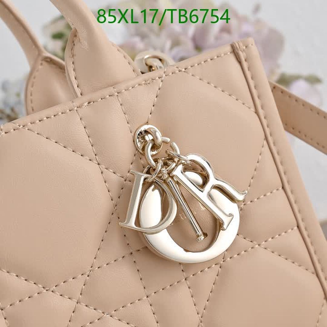 Dior-Bags(4A) Code: TB6754 $: 85USD
