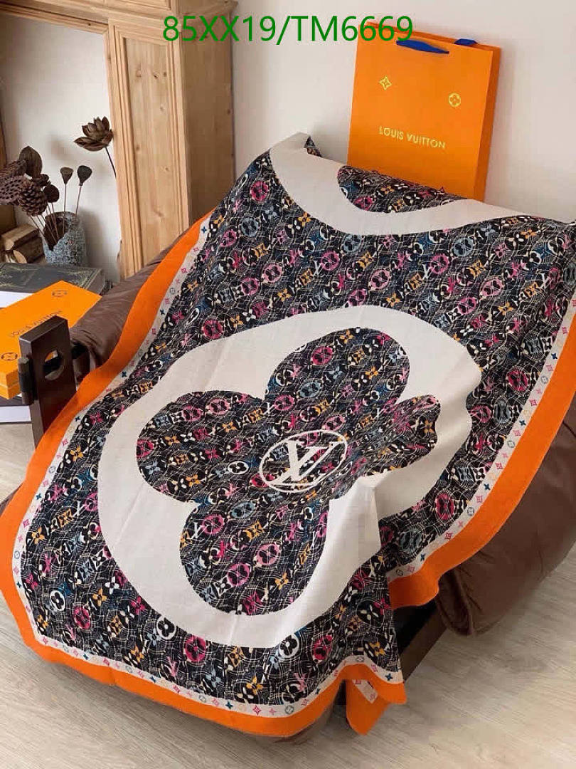 LV-Scarves Code: TM6669 $: 85USD