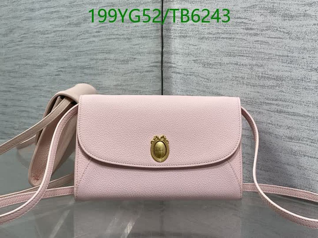Dior-Bags(5A) Code: TB6243 $: 199USD