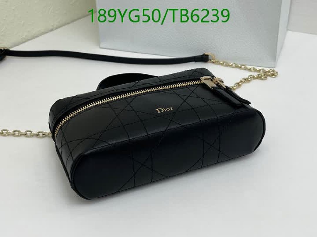 Dior-Bags(5A) Code: TB6239 $: 189USD