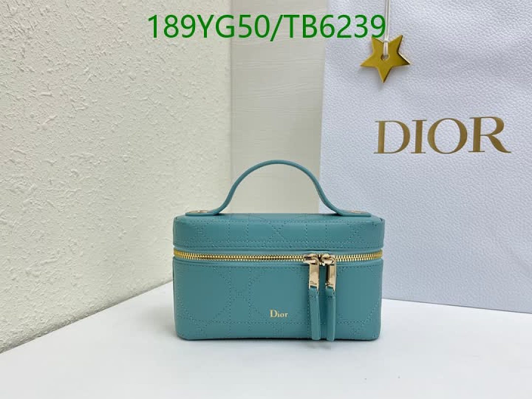 Dior-Bags(5A) Code: TB6239 $: 189USD