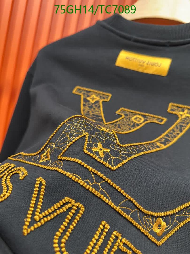 LV-Clothing Code: TC7089 $: 75USD