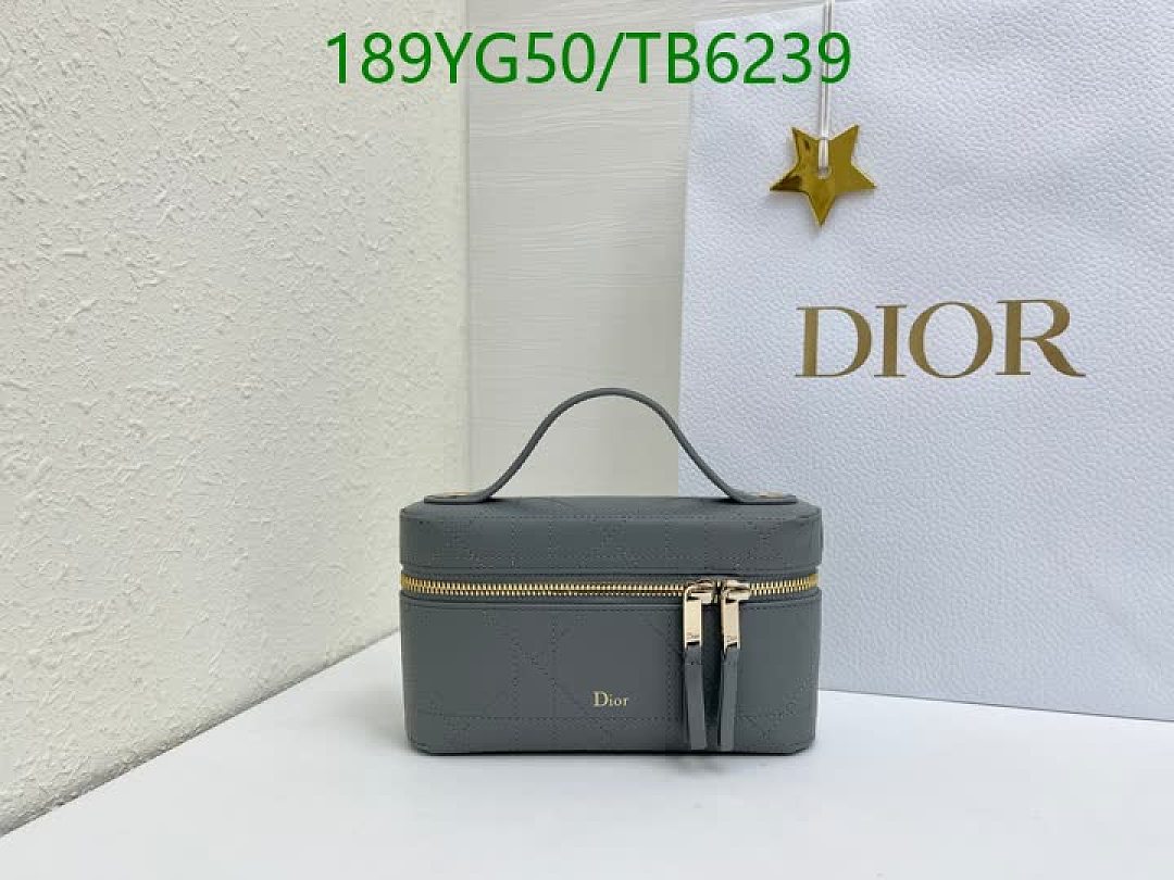 Dior-Bags(5A) Code: TB6239 $: 189USD