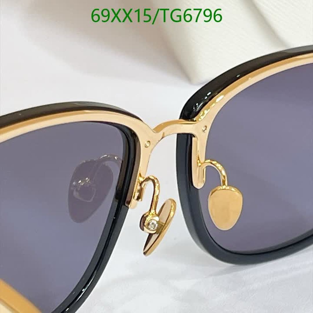 Linda Farrow-Glasses Code: TG6796 $: 69USD