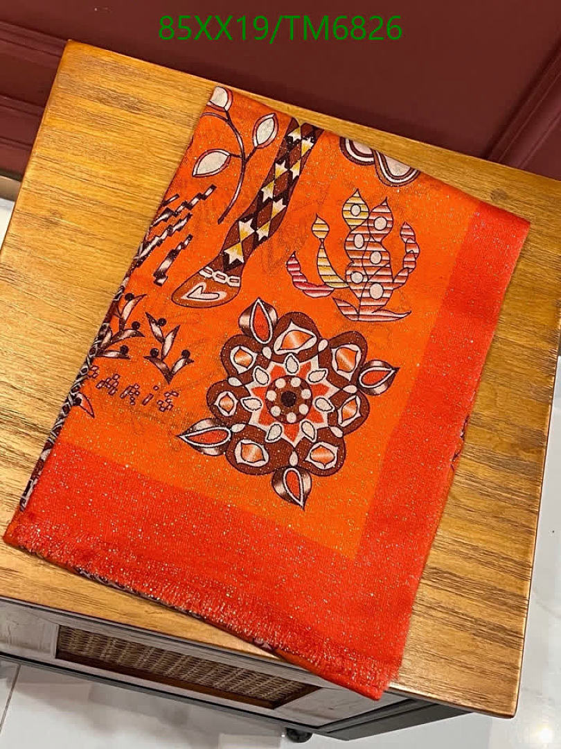 Hermes-Scarves Code: TM6826 $: 85USD