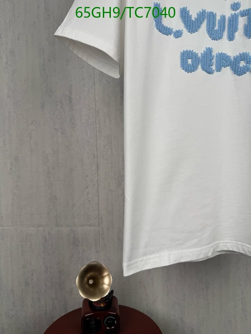 LV-Clothing Code: TC7040 $: 65USD
