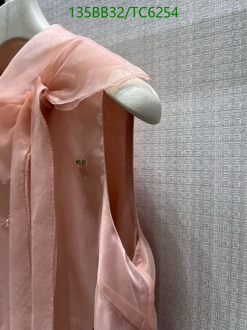 LV-Clothing Code: TC6254 $: 135USD