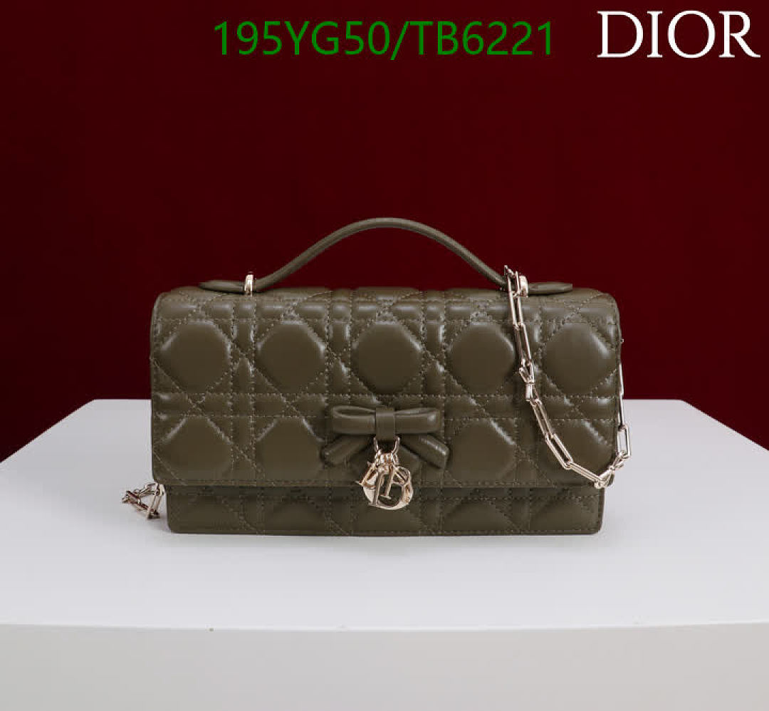 Dior-Bags(5A) Code: TB6221 $: 195USD