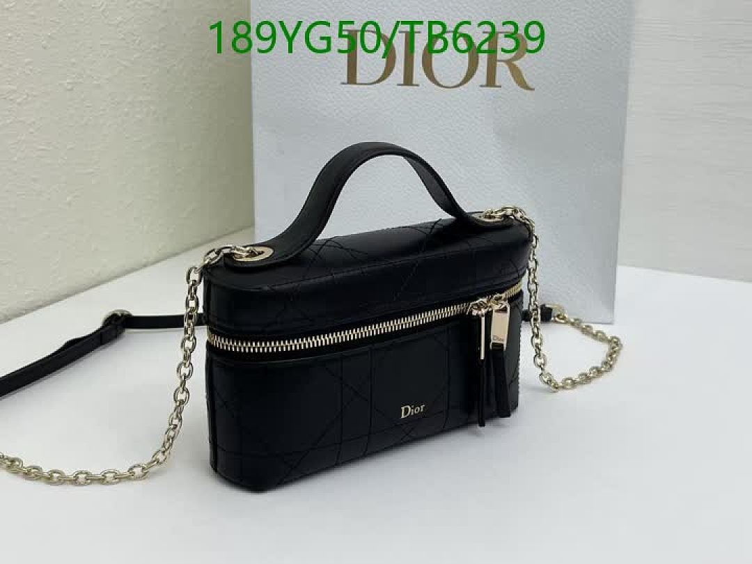 Dior-Bags(5A) Code: TB6239 $: 189USD