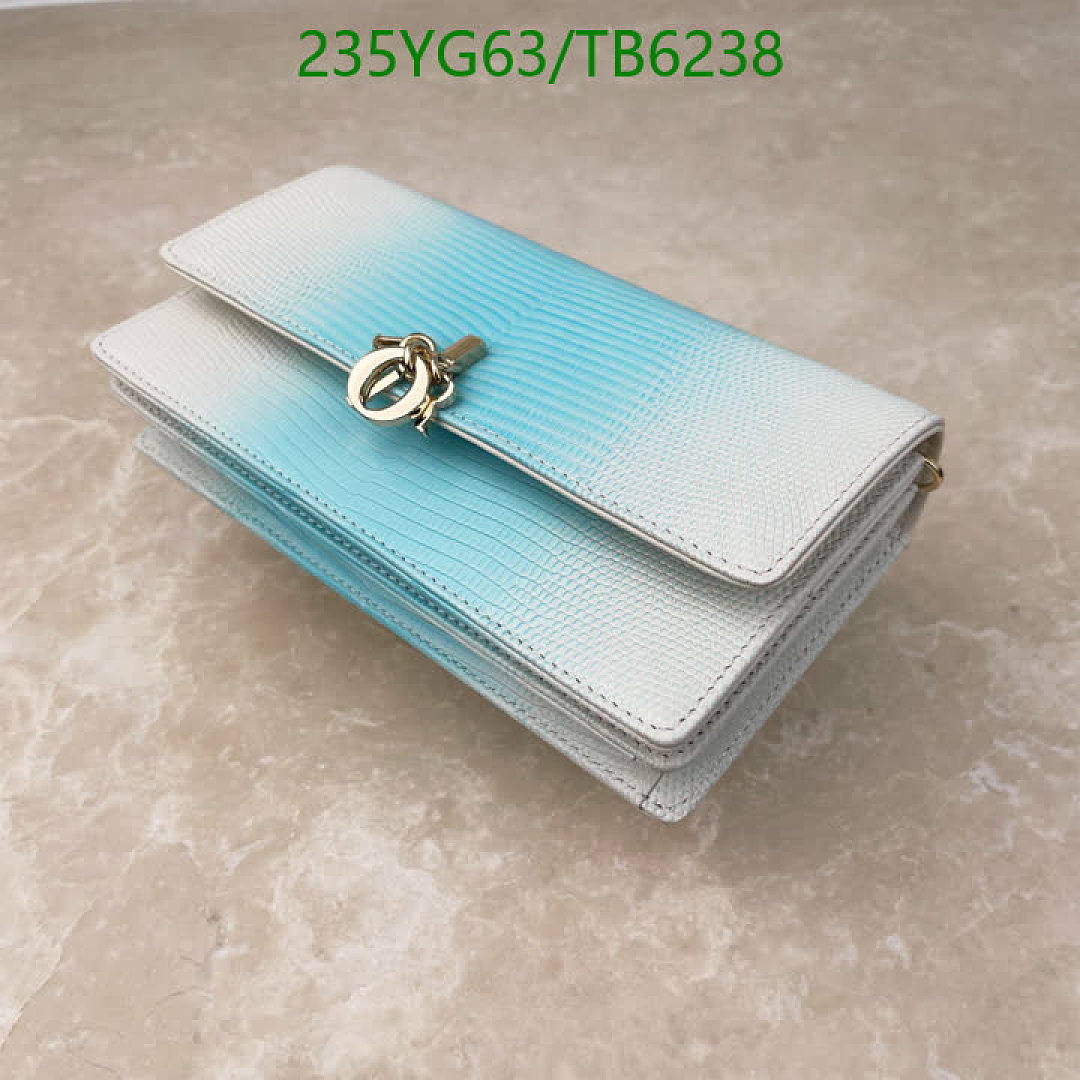 Dior-Bags(5A) Code: TB6238 $: 235USD