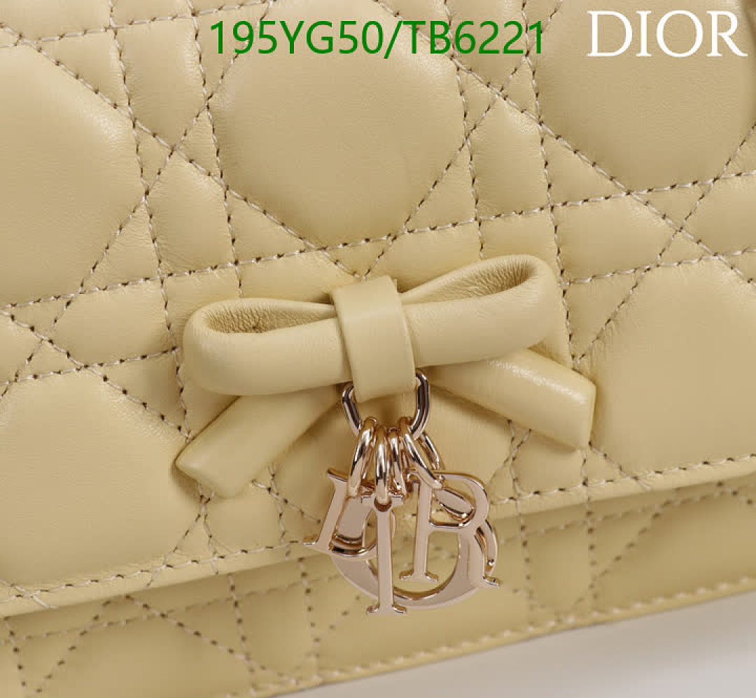 Dior-Bags(5A) Code: TB6221 $: 195USD