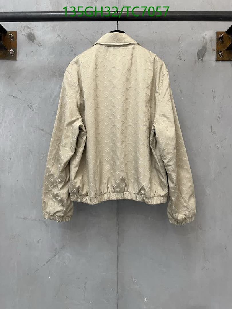 LV-Clothing Code: TC7057 $: 135USD