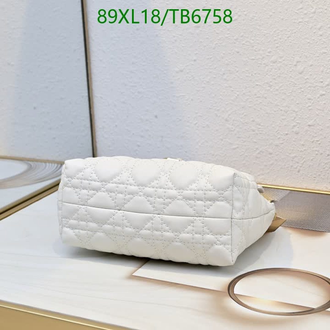 Dior-Bags(4A) Code: TB6758 $: 89USD