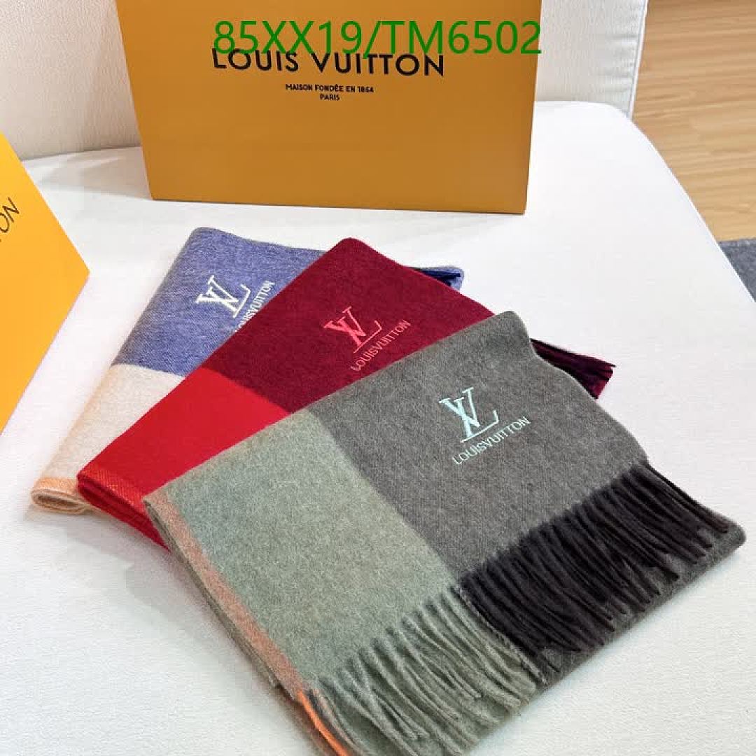 LV-Scarves Code: TM6502 $: 85USD