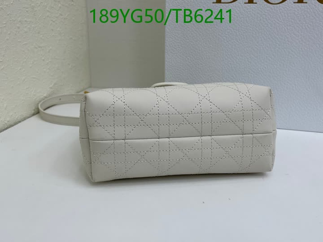 Dior-Bags(5A) Code: TB6241 $: 189USD
