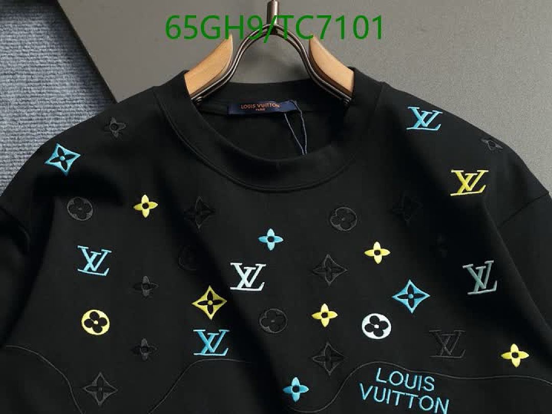 LV-Clothing Code: TC7101 $: 65USD