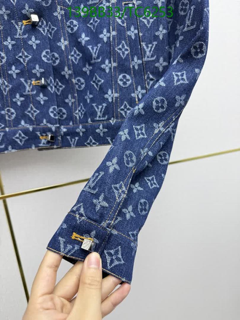 LV-Clothing Code: TC6253 $: 139USD