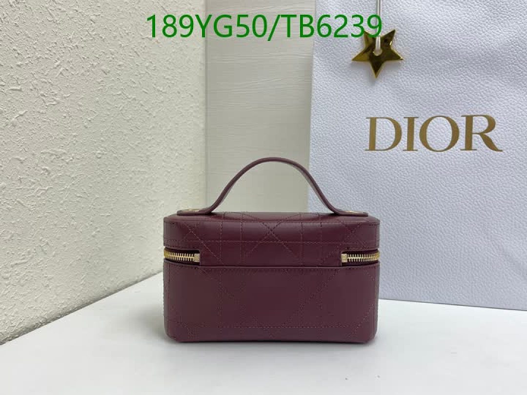 Dior-Bags(5A) Code: TB6239 $: 189USD