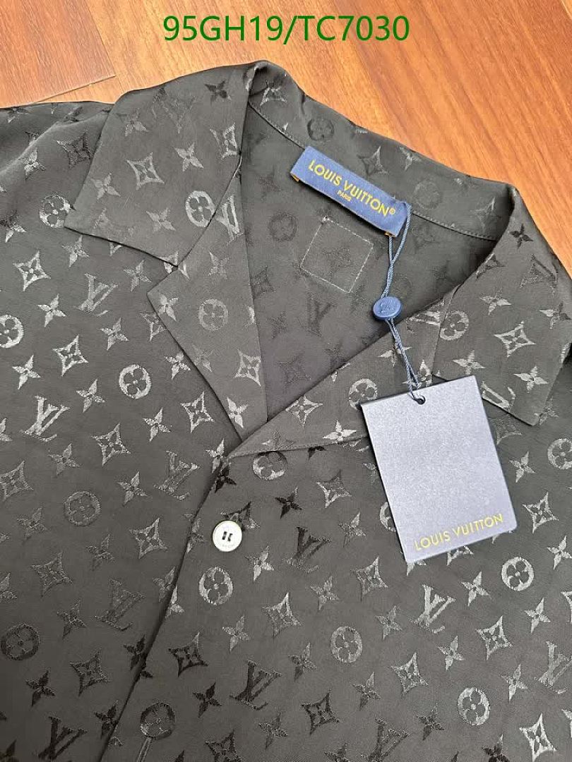 LV-Clothing Code: TC7030 $: 95USD