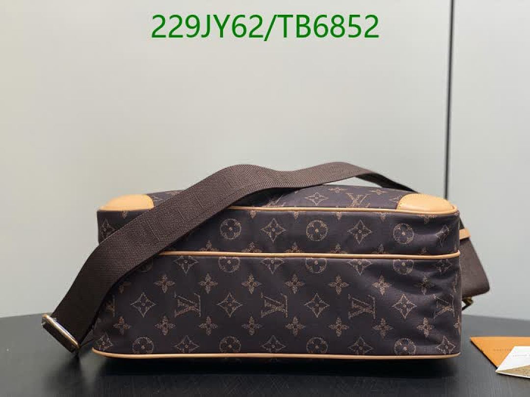 LV-Bags(5A) Code: TB6852 $: 229USD