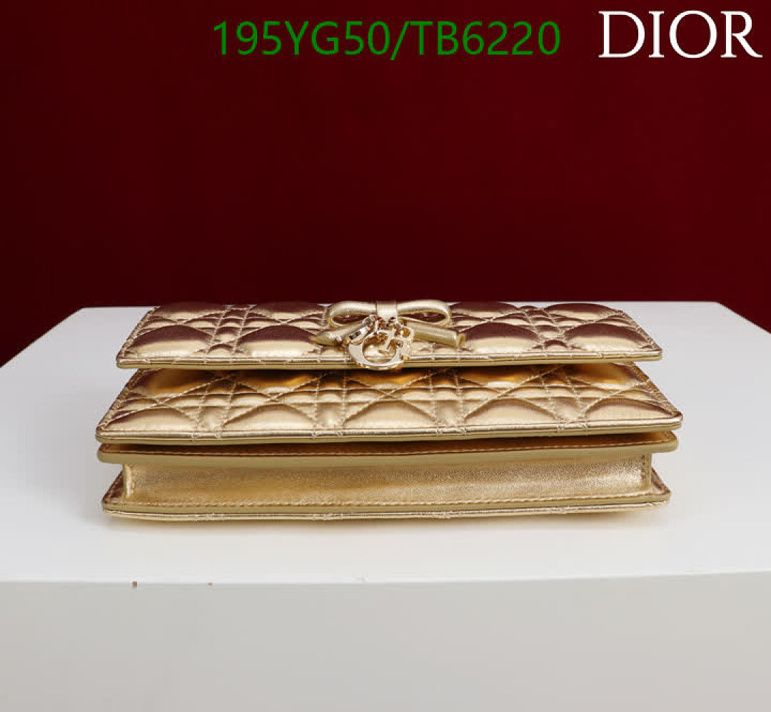 Dior-Bags(5A) Code: TB6220 $: 195USD