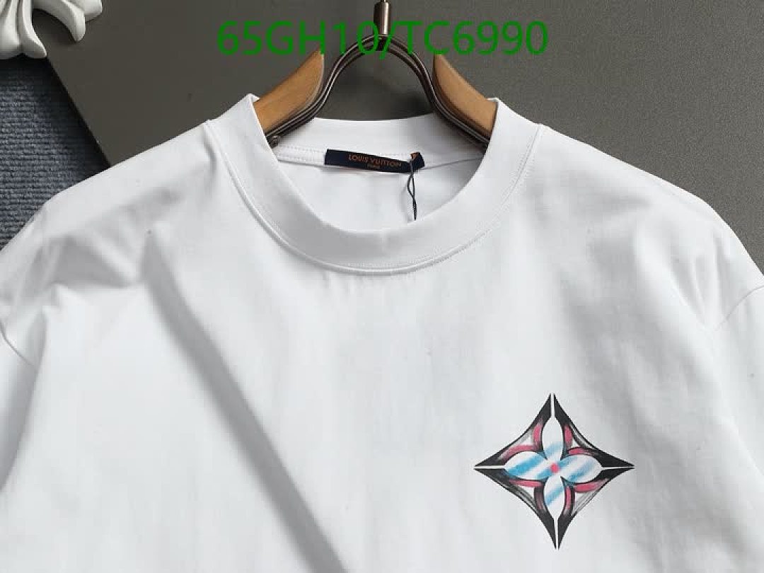 LV-Clothing Code: TC6990 $: 65USD