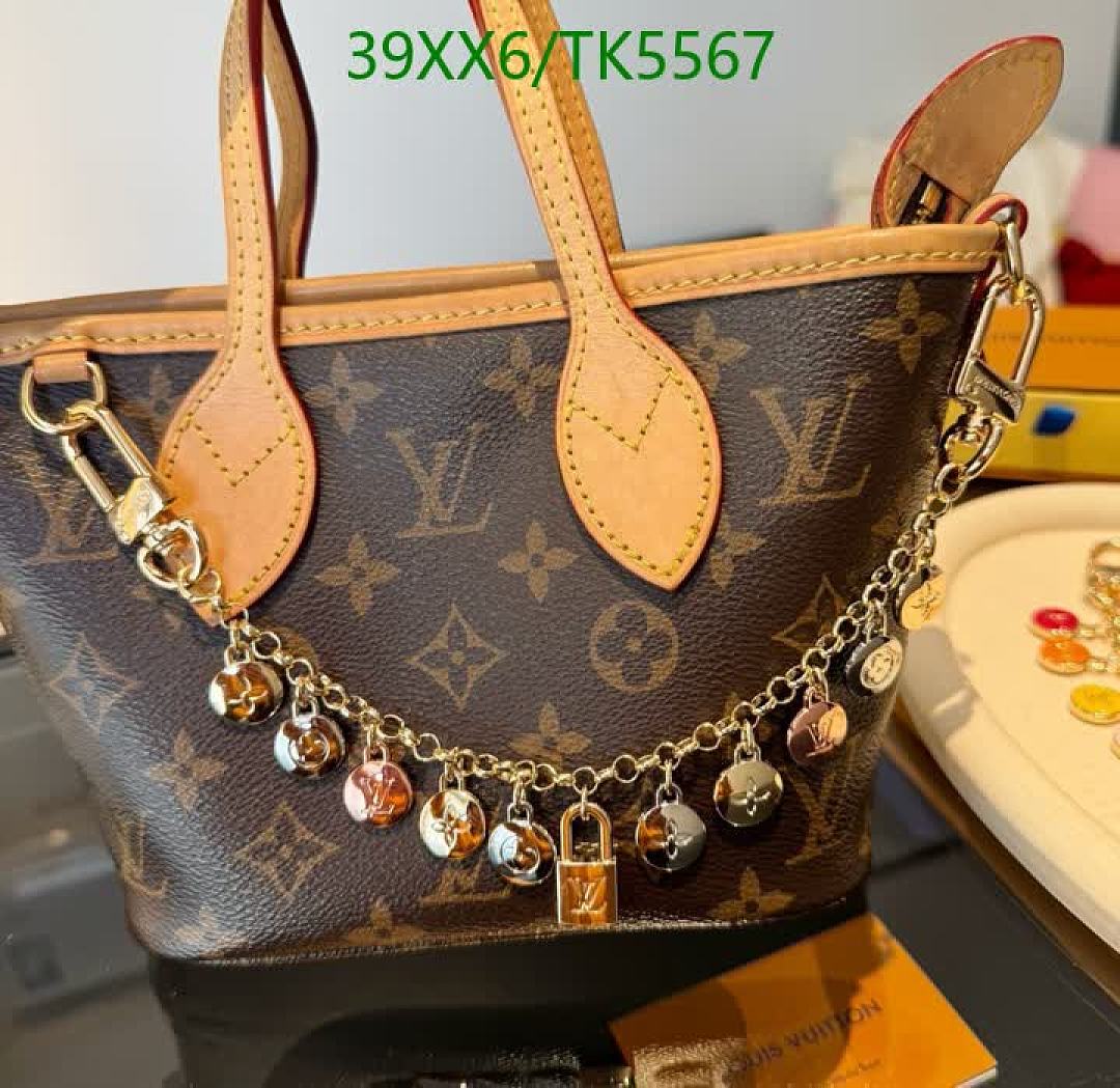LV-Keychains & Bag Charms Code: TK5567 $: 39USD
