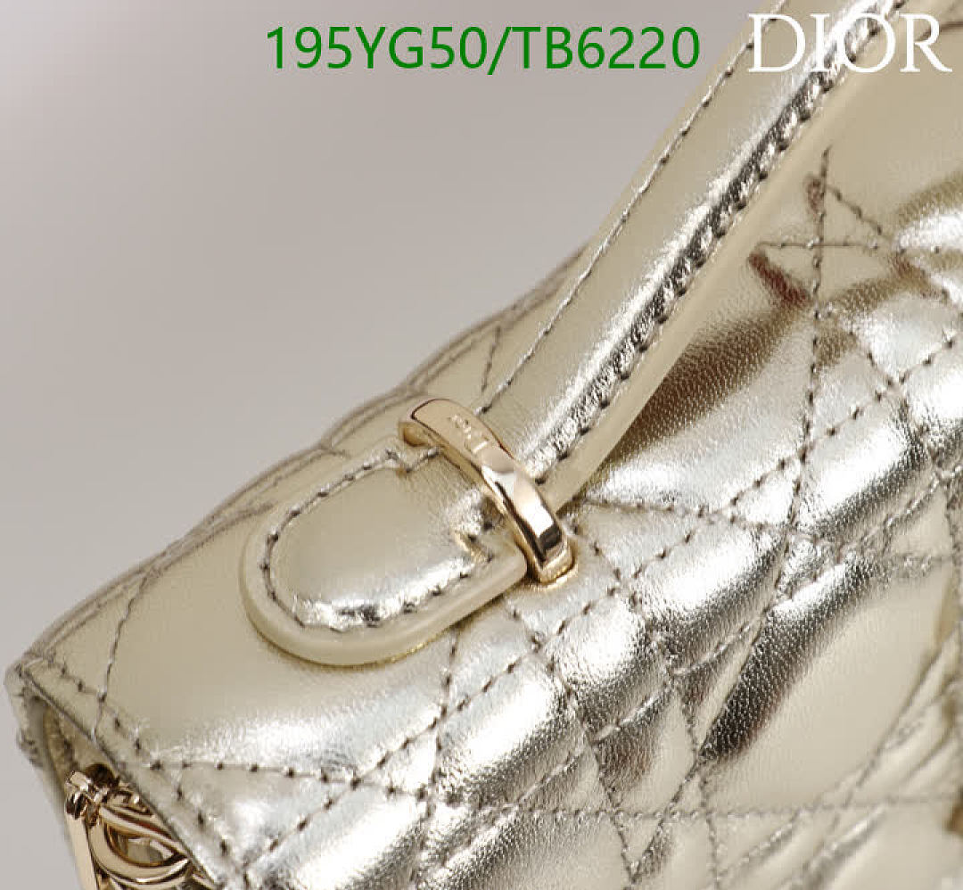 Dior-Bags(5A) Code: TB6220 $: 195USD