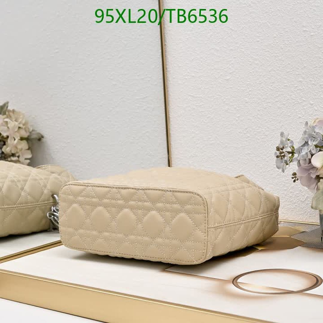 Dior-Bags(4A) Code: TB6536 $: 95USD